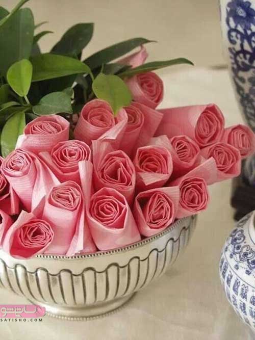 تزیین دستمال و تا کردن آن به شکل گل رز