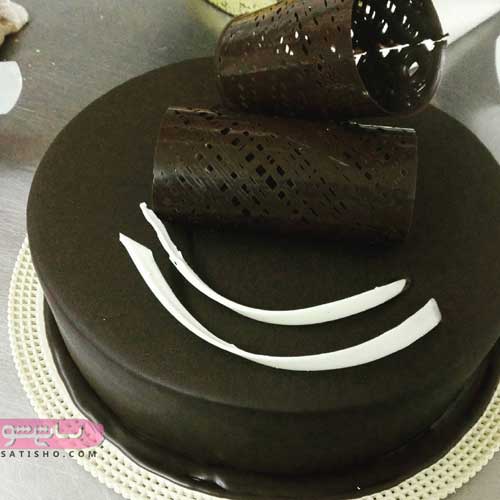 تزیین کیک شکلاتی 
