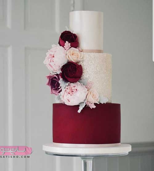 تزیینات کیک با خامه به شکل گل های رنگارنگ