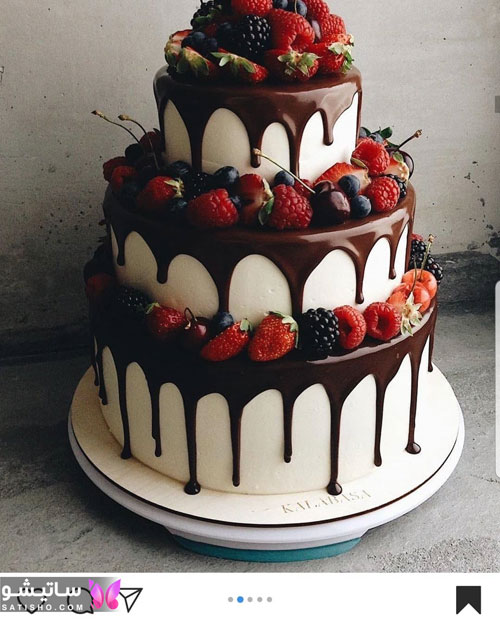 تزیین کیک تولد شکلاتی با میوه