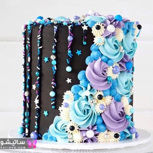 کیک تولد دخترانه جوان تزیین شده با خامه رنگی