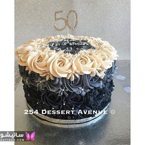 کیک تولد زنانه تزیین شده با خامه