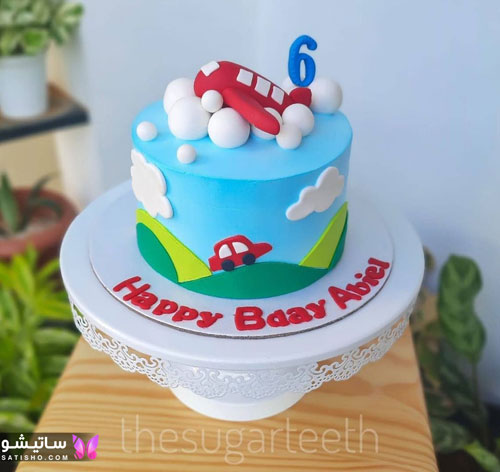 کیک تولد پـسرانه ساده با خامه