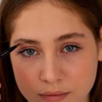 آیا سایه ابرو باعث ریزش ابرو میشود؟ هرآنچه باید بدانید